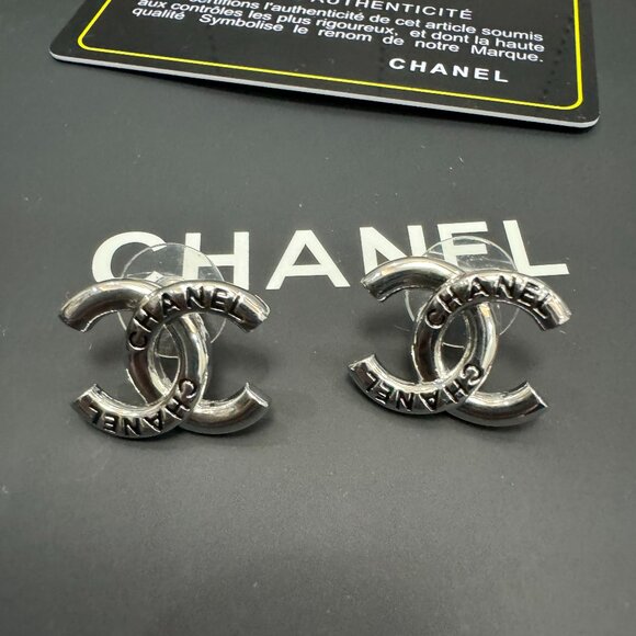 Chanel earrings - Picture 2 of 4